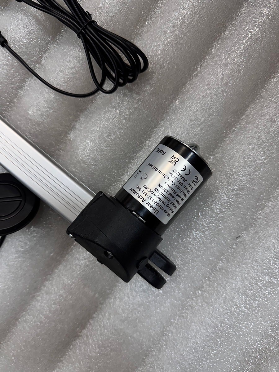 Линейный привод актуатор реклайнера с управлением 29V 1000N Линейный привод актуатор реклайнера с управлением 29V 1000N