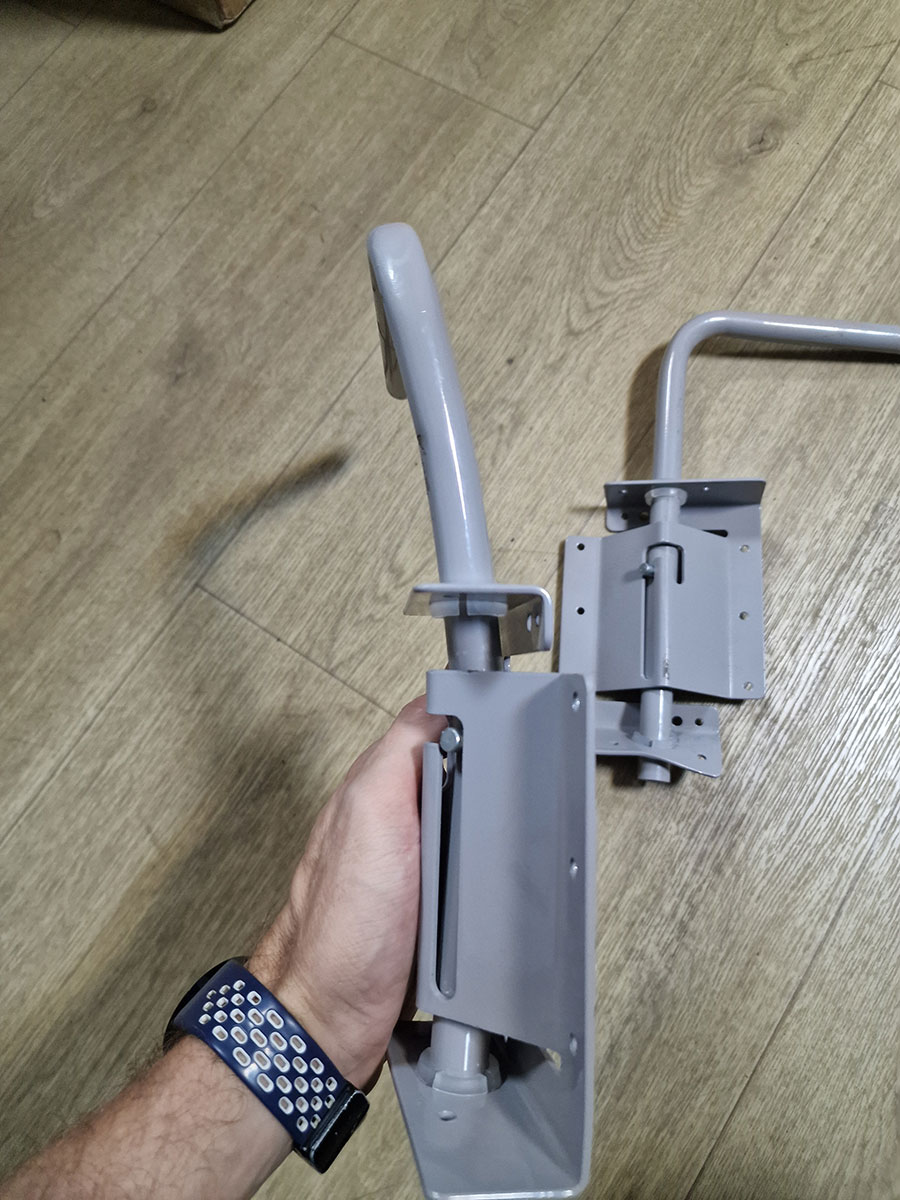 Ножки шкафа кровати поворотные металлические-уценка, повреждения Ножки шкафа кровати поворотные металлические-уценка, повреждения